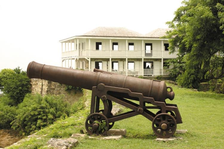 ANT 204 Fort James - International Magazine Kreol ANT 204 Fort James