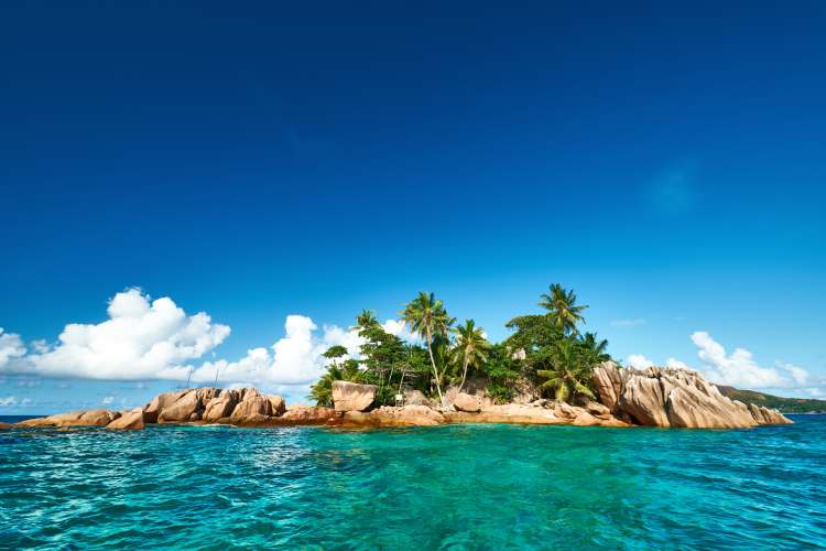 Beautiful St. Pierre Island at Seychelles - International Magazine Kreol Beautiful St. Pierre Island at Seychelles
