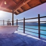 Enchanted Island Resort - Bathtub, Villa Flanbwayan - International Magazine Kreol Bathtub, Villa Flanbwayan