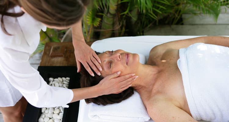 Facial_massage - International Magazine Kreol Facial_massage