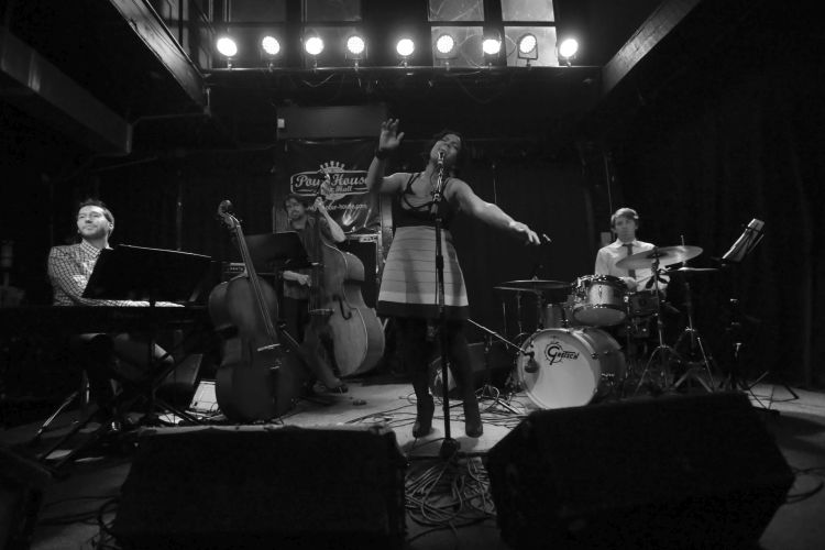 Shana_Tucker_Eric_Hirsh_Trio_06 - International Magazine Kreol Shana Tucker