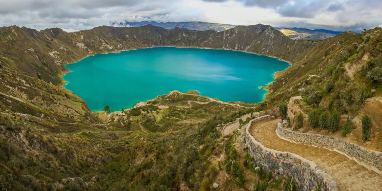 Quilotoa lagoon circle trek - International Magazine Kreol Quilotoa lagoon circle trek
