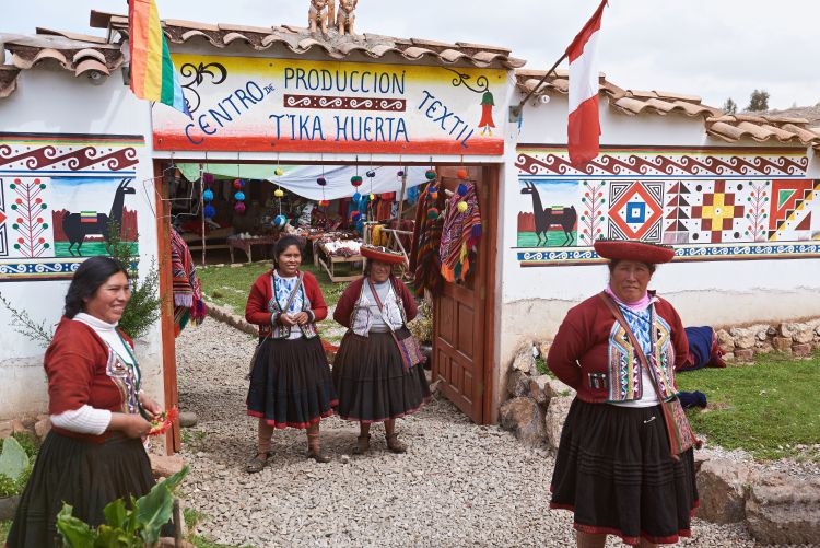 Native peruvian women - International Magazine Kreol Native peruvian women