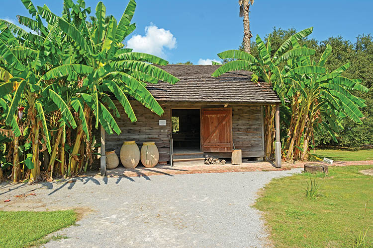 Slave cabin - International Magazine Kreol Slave cabin