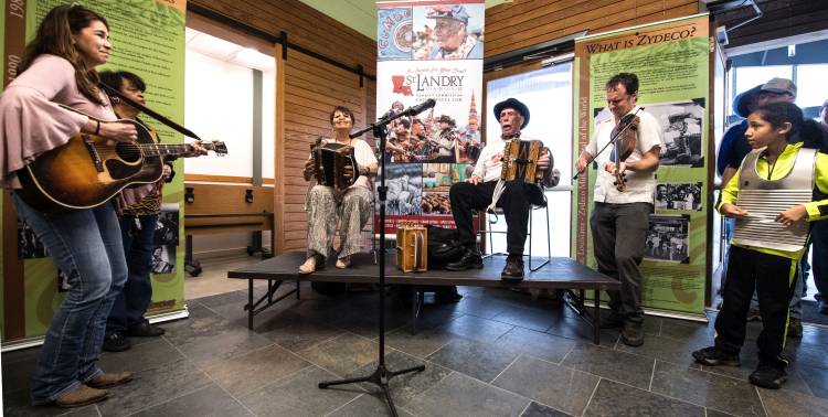 40751881022_ebb1c6afc6_o - International Magazine Kreol From left to right: Yvette Landry, Lawrence Ardoin, Goldman Thibodeaux, Louis Michot. Bringing Amédé Home. St. Landry Parish Visitor Center, March 11, 2018 Photo: David Simpson