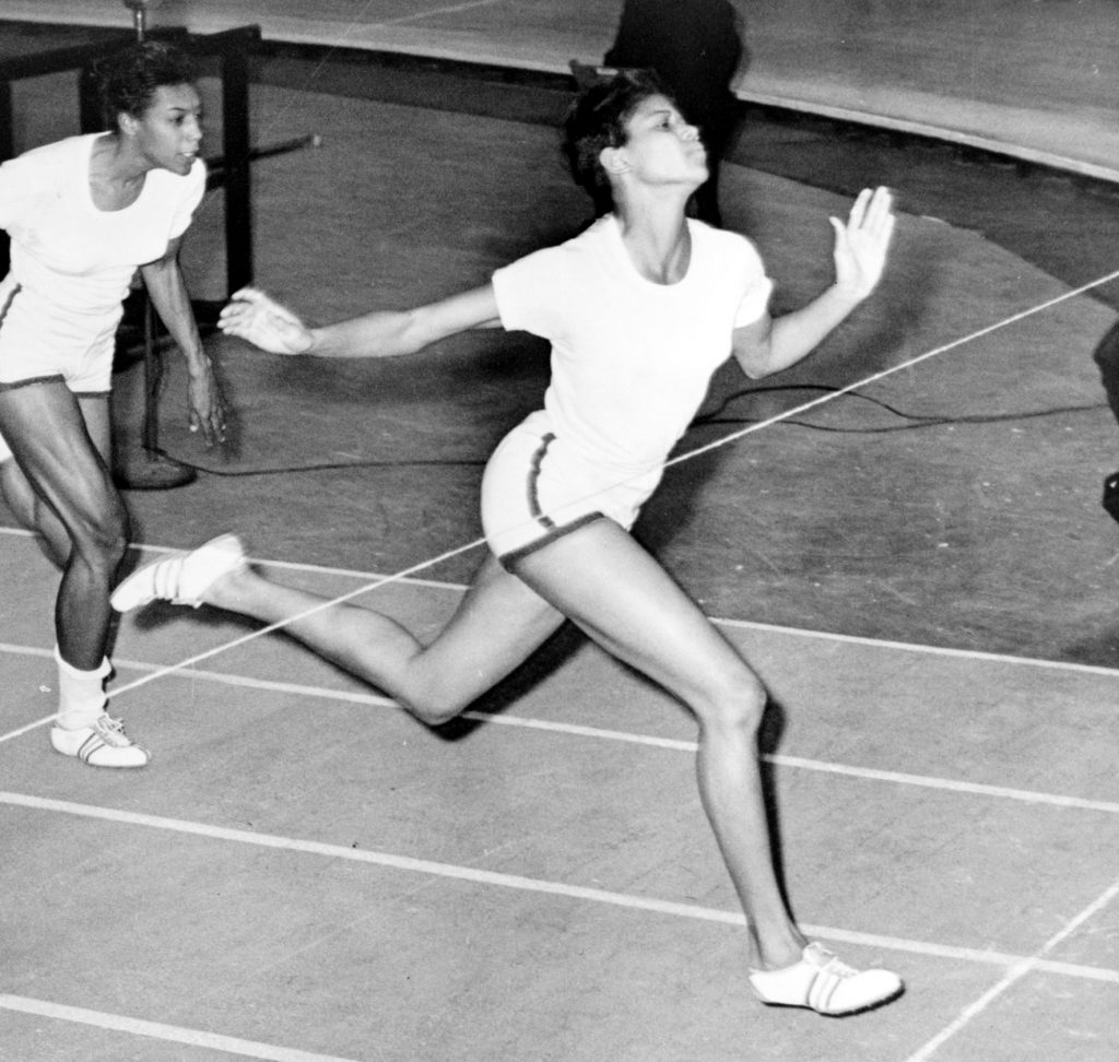 Rudolph at the finish line during the 50-yard dash at the track meet in Madison Square Garden, 1961 - International Magazine Kreol Rudolph at the finish line during the 50-yard dash at the track meet in Madison Square Garden, 1961