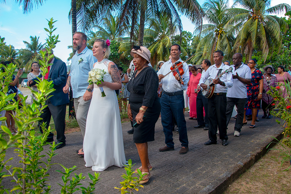 20221030_37e FESTIVAL KREOL SEYCHELLES_TI FIN_RESTAURANT POMME CANNELLE_DOMAINE DE VAL DES PRÈS_Copyright © Joey Nicles Modeste8380 - International Magazine Kreol Seychelles Festival Kreol