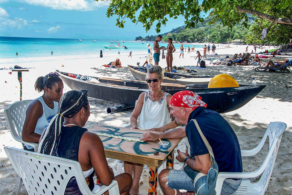 Beau Vallon_Dimans Kreol Bonlanmer_37e Festival Kreol Seychelles_Crédit © Joey Nicles Modeste8080 - copie - International Magazine Kreol Seychelles Festival Kreol