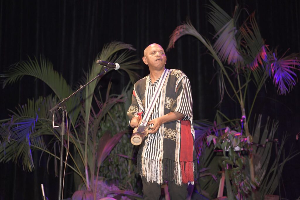A symphony of Cultures - International Magazine Kreol A symphony of Cultures