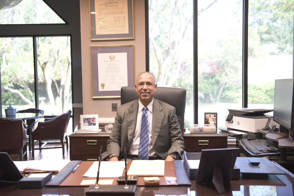 Clyde Simen at University of Southwestern Louisiana - International Magazine Kreol Clyde Simen at University of Southwestern Louisiana
