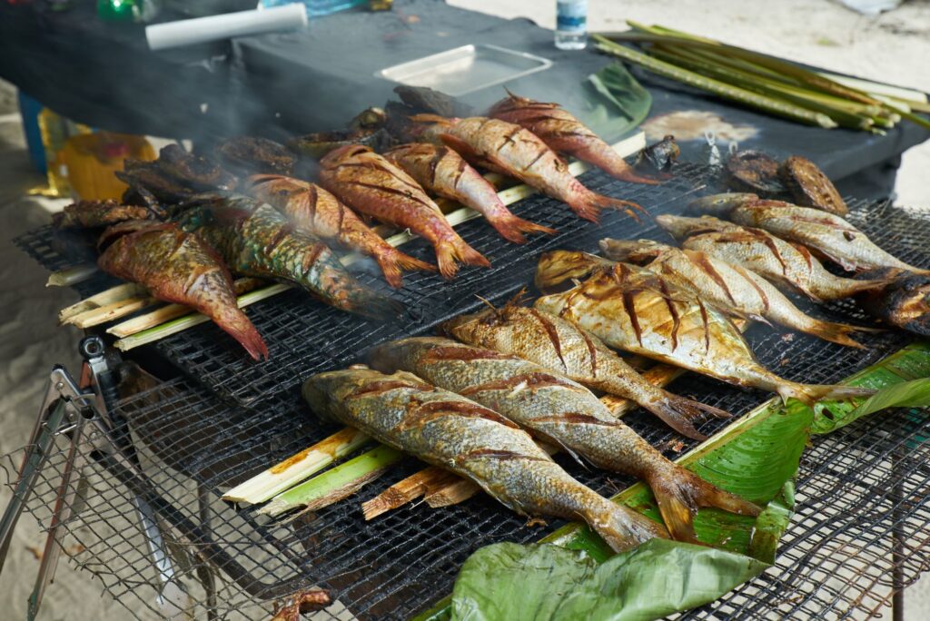 Grilled fresh seafood in local market, Mahé - Seychelles Island - International Magazine Kreol Bourbonnais Creole