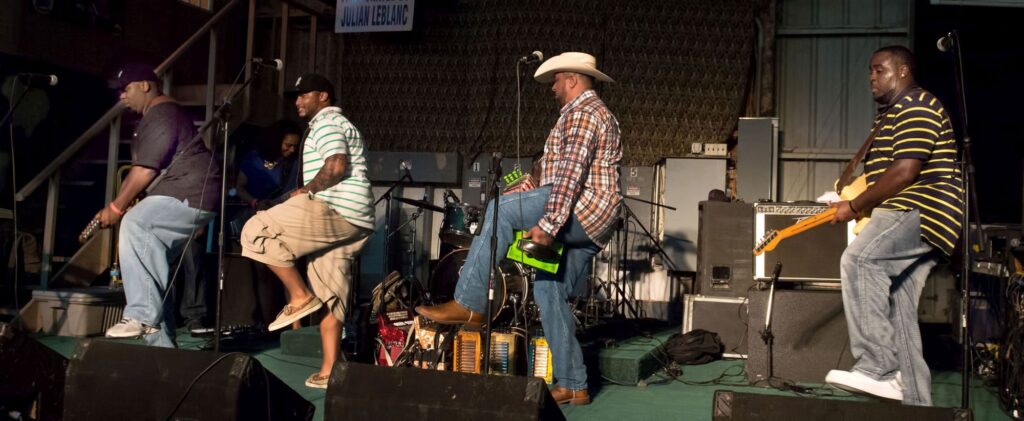 Above: Keith Frank Soileau Zydeco Band, Gueydan Duck Festival, 2014 Photo: David Simpson/ cajun-zydecophotos.com - International Magazine Kreol Keith Frank