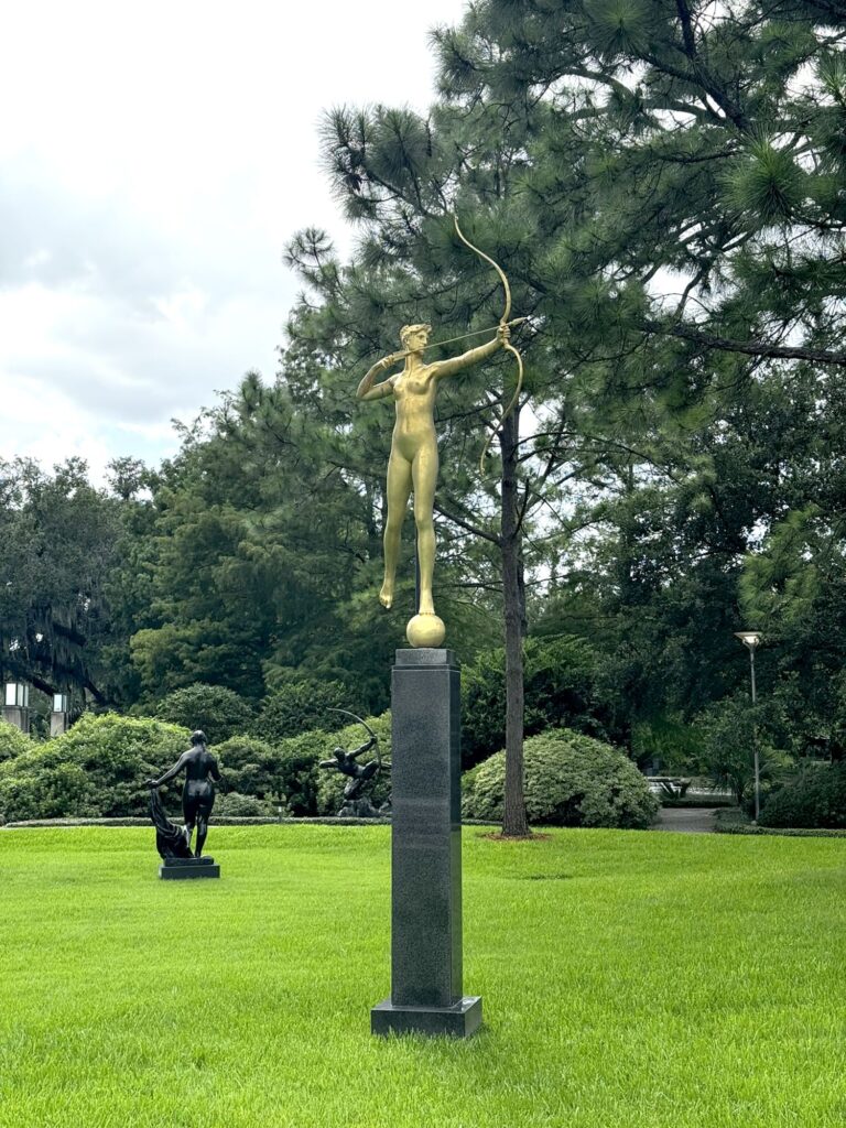 Augustus Sain-Gaudens, Diana, originally modeled 1886; cast 1985, bronze with gilding. - International Magazine Kreol The Sydney and Walda Besthoff Sculpture Garden