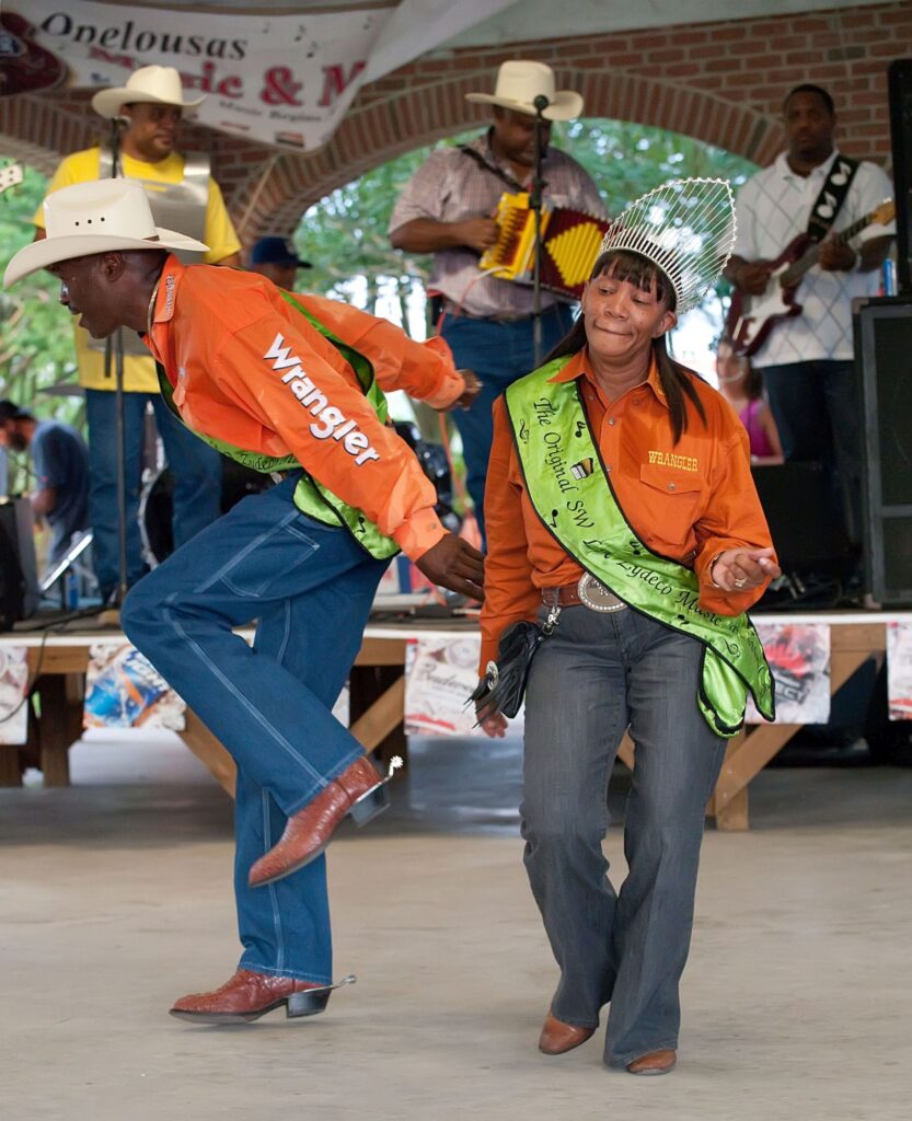 Dancers, Poncho Chavis and the Magic Sounds, Opelousas Music & Market 2010 - International Magazine Kreol Poncho & Rellis Chavis