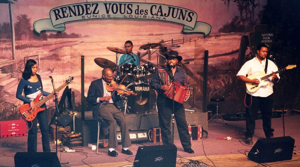 Frank Family Band, Liberty Theater: Jennifer Frank, Carlton Frank, Brad Frank, Preston Frank, Keith Frank, 1999 - International Magazine Kreol Preston Frank