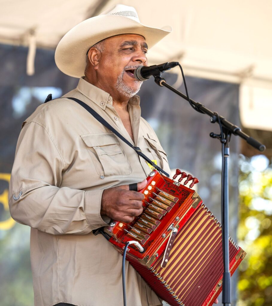 Preston Frank, Frank Family Band, Festivals Acadiens et Creoles, Girard Park, Lafayette, 2023 - International Magazine Kreol Preston Frank
