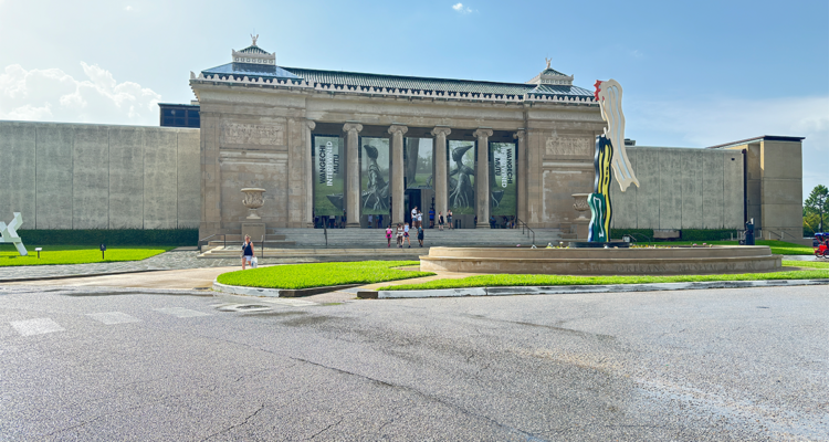 - International Magazine Kreol Exploring the Sculptural Splendor