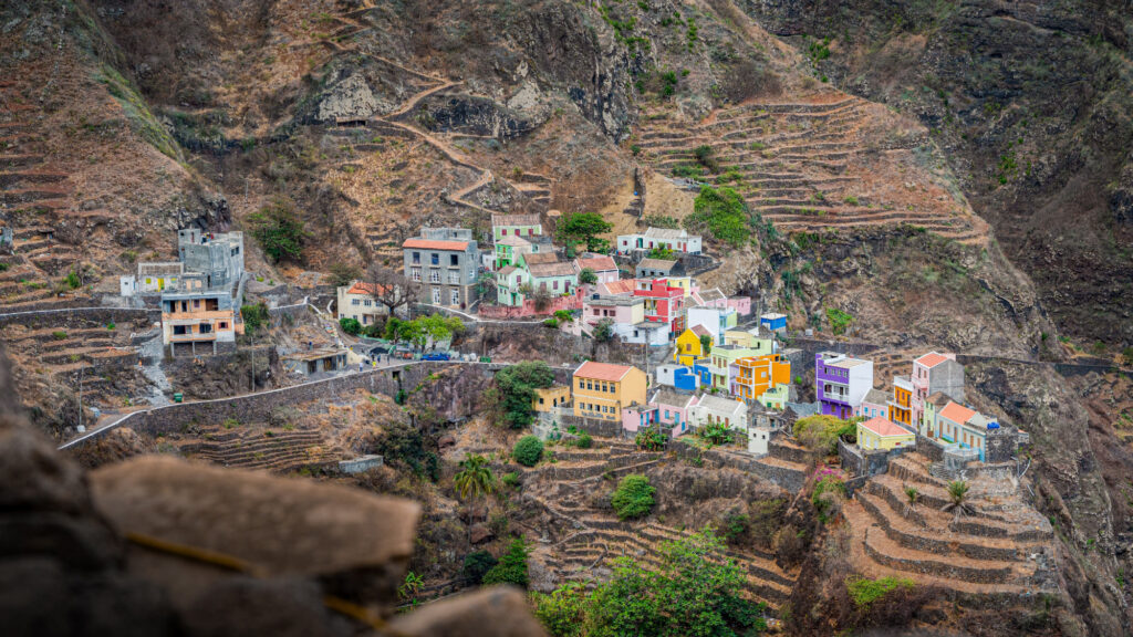 Untitled-4 - International Magazine Kreol Famous and colorful village of Fontainhas, perched in the mountains, in the middle of cultures, Santo Antao island, Cape Verde