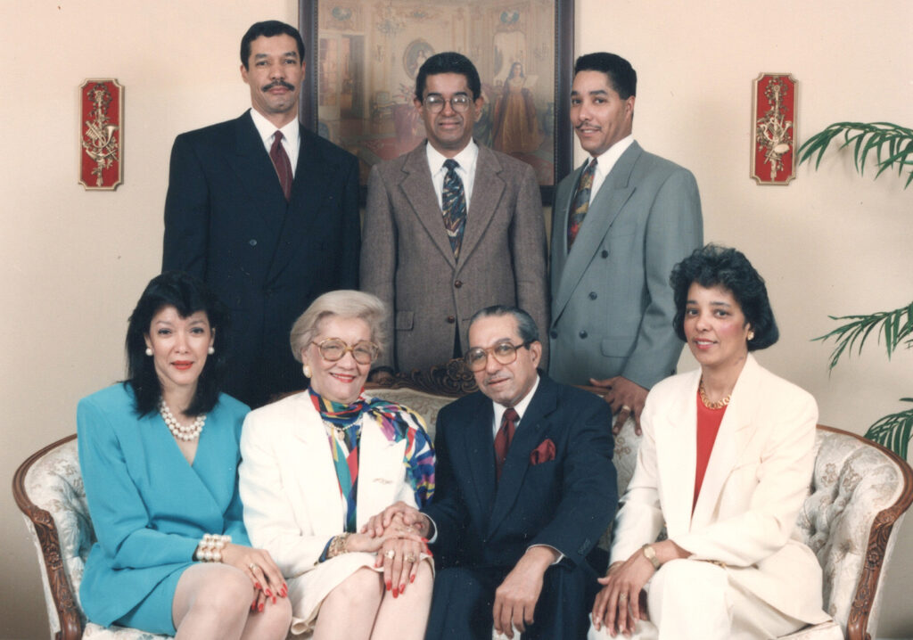 Guillaume siblings with parents. Top row from left: Rhaoul, Alfred Jr. and Warmoth. Sitting: Cynthia, Alfred and Anna Trena Guillaume and Teresita. - International Magazine Kreol Guillaume siblings with parents. Top row from left: Rhaoul, Alfred Jr. and Warmoth. Sitting: Cynthia, Alfred and Anna Trena Guillaume and Teresita.