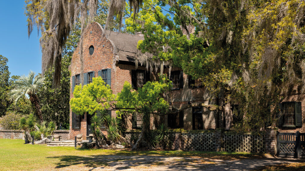 Main house Middleton Place is a plantation in Dorchester County, directly across the Ashley River from North Charleston, in the U.S. state of South Carolina. - International Magazine Kreol Main house Middleton Place is a plantation in Dorchester County, directly across the Ashley River from North Charleston, in the U.S. state of South Carolina.